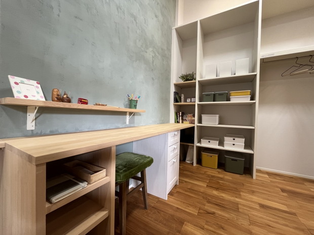 造作でオリジナルデスクコーナーも！