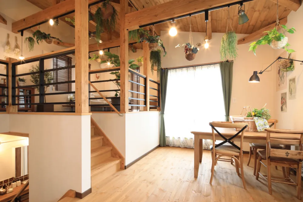 ［VILLS］街の中の森暮らし