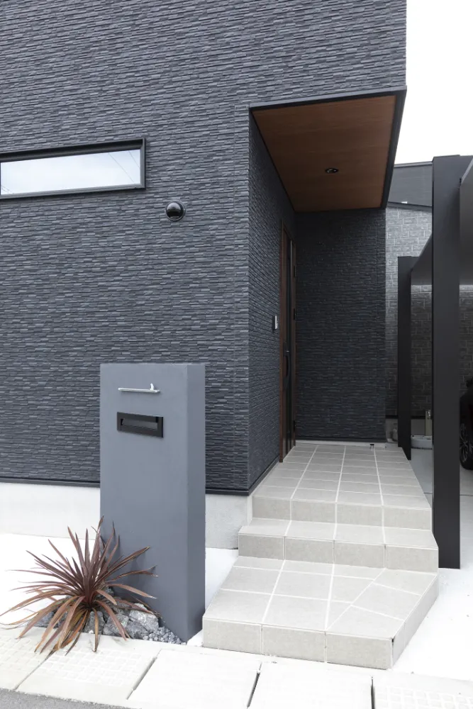 夫婦と犬と猫2匹の住む上質ハウス