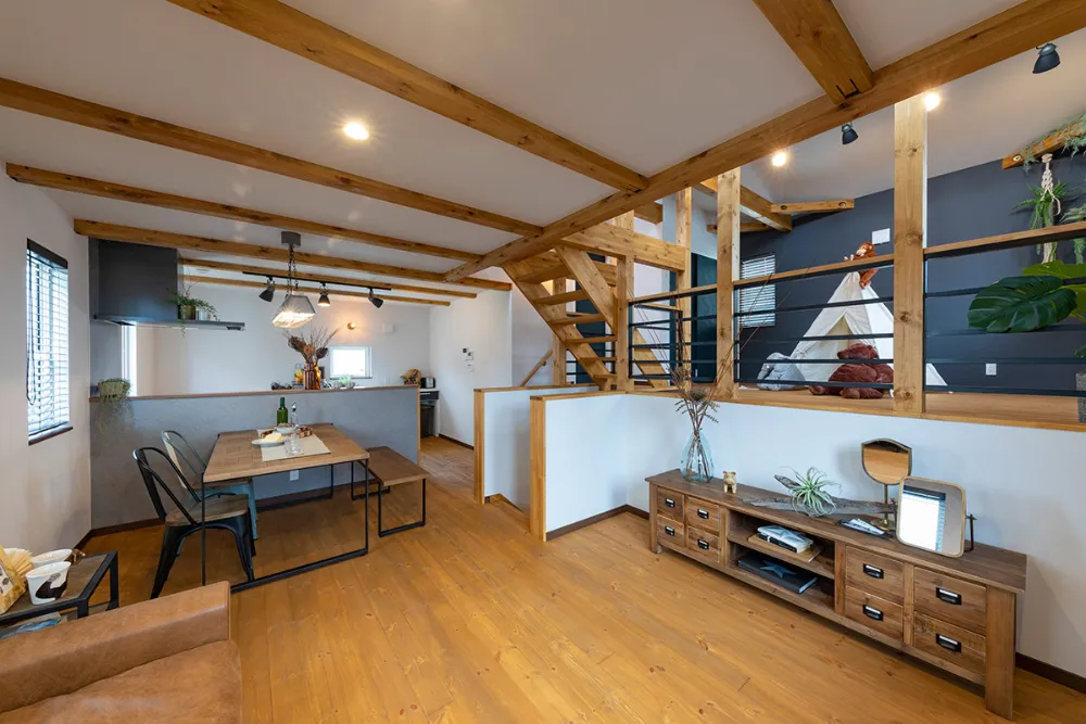 ［アースパーク］屋上バルコニーと半地下を楽しむ家