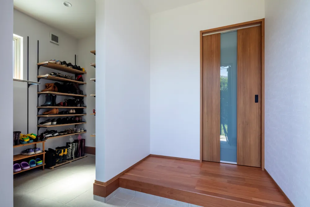 レッドシダー張りの家