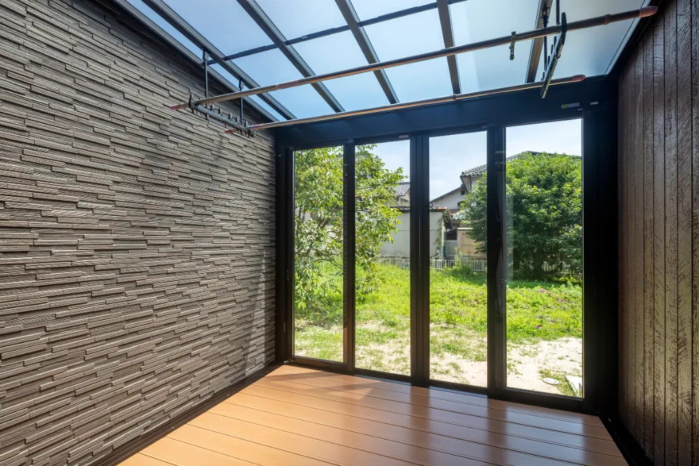 レッドシダー張りの家