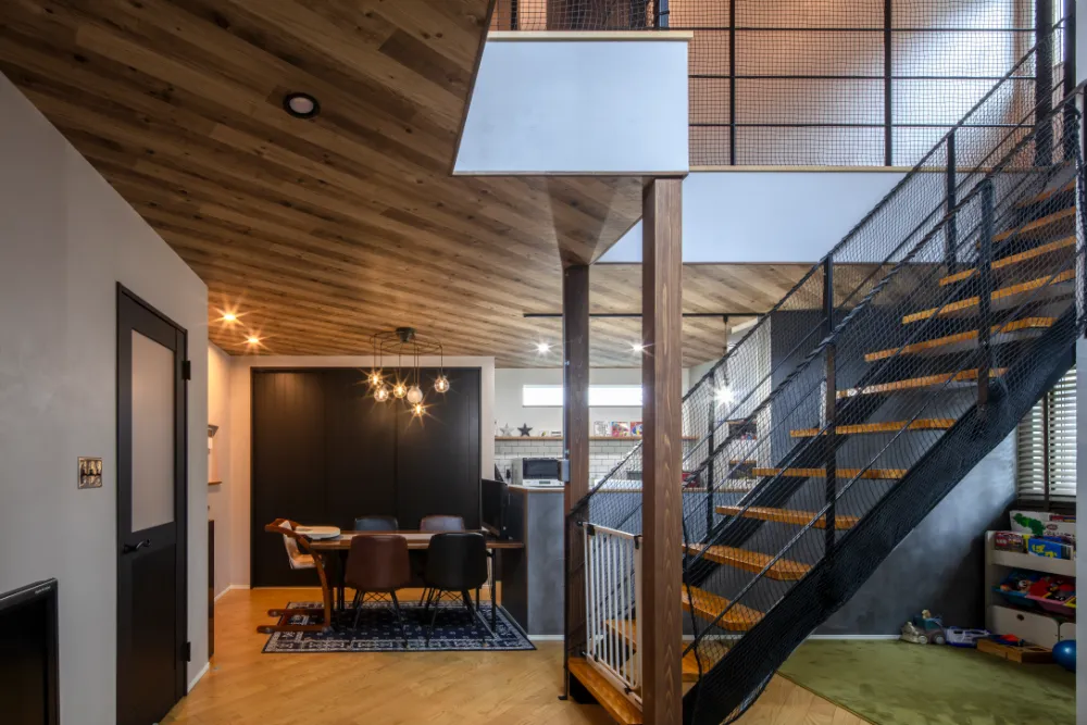 リビング階段の家