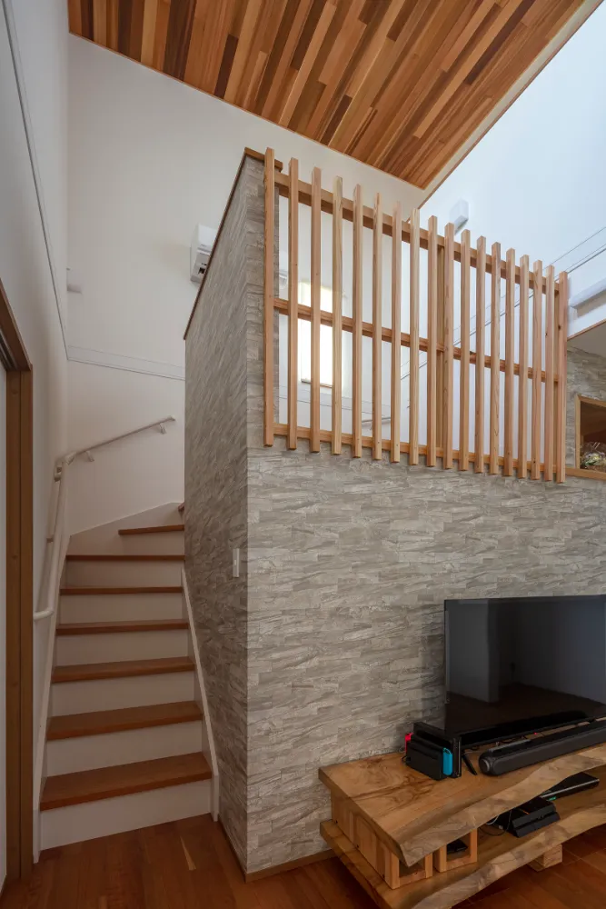 レッドシダー張りの家