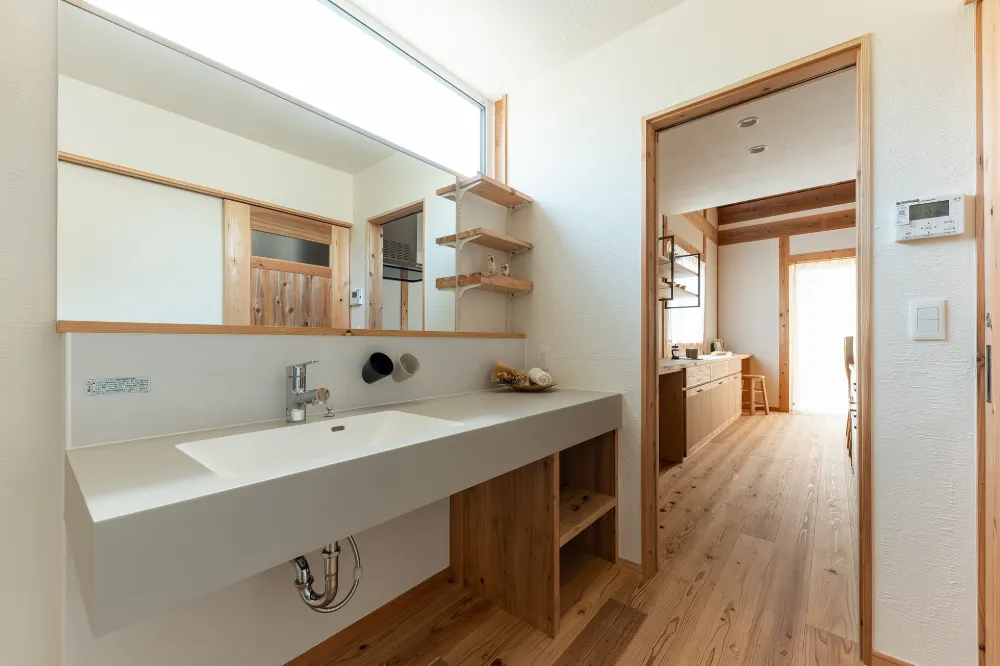 空気がうまい家／ロフトのある26坪の平屋