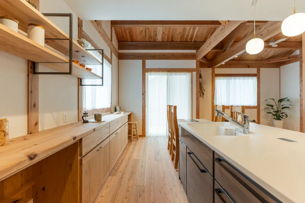 空気がうまい家／ロフトのある26坪の平屋