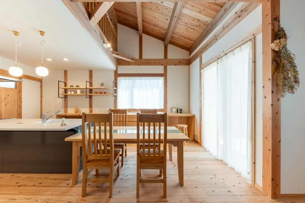 空気がうまい家／ロフトのある26坪の平屋