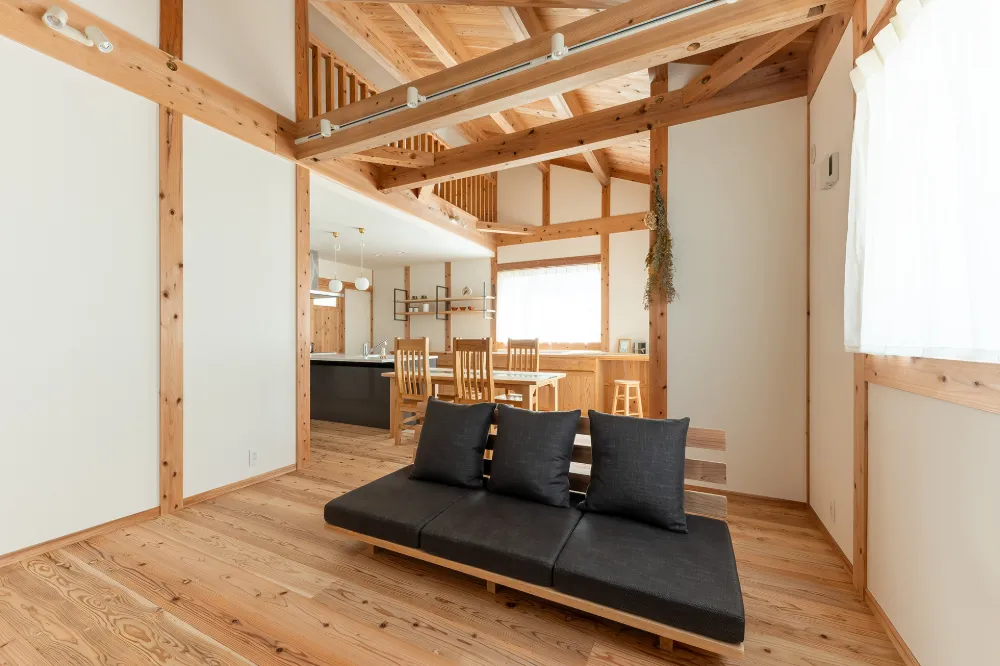 空気がうまい家／ロフトのある26坪の平屋